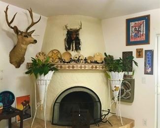 Tohono O'odam baskets
Sand painting
Victorian planter