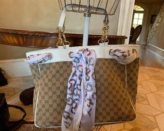Gucci Positano tote bag with scarf