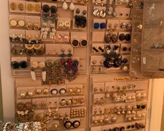 Christian Dior jewelry 