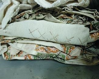 lots of vintage linens in excellent condition