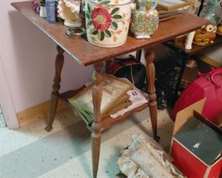 antique claw and ball table