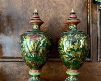  pair of urns