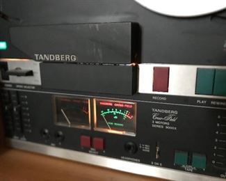 Tandberg reel to reel. Turns on and works! 