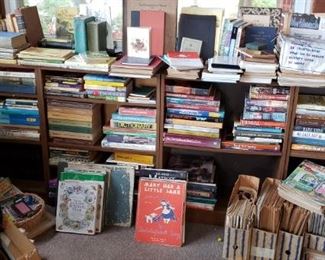 Vintage books, publications, magazines, literature and maps 