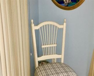 Thomasville chair (1/6) and decorative mirror