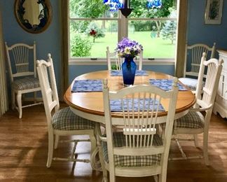 Thomasville table & 6 chairs