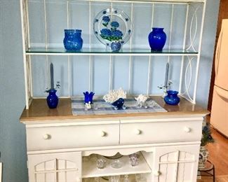 Thomasville cabinet w/ overhead display, collectible decor