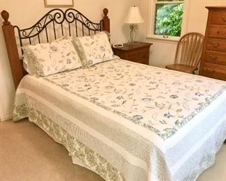 Thomasville bed w/ wood & wrought iron headboard