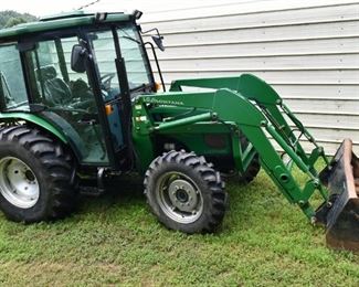 AS IS, 2007 Montana- will not move! 4x4,57 HP, 4x4, 379 hours, opens at 1/2 price. We believe is shuttle fork issue they have. Full A/C Cab and cold air! 