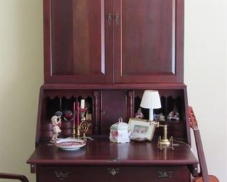 Mahogany secretary with 4 hidden drawers