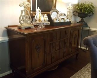 Queen Anne Buffet with doors and drawers