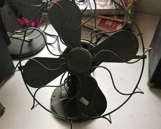 VINTAGE 4 BLADE DESK FAN - BUY IT NOW $36