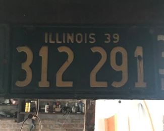 VINTAGE ILLINOIS 1939 LICENSE PLATE - BUY IT NOW $15