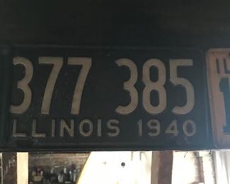 VINTAGE ILLINOIS 1940 LICENSE PLATE - BUY IT NOW $15