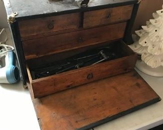 VINTAGE MACHINISTS 5 DRAWER TOOL CHEST BOX WITH TAPS AND DIES - BUY IT NOW $300
