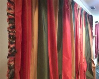 Drapes like new