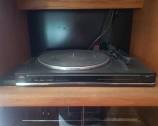 Fisher Studio Turntable 