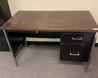 Small office desk approximately 46 inches wide 24 inches deep and 29 inches high