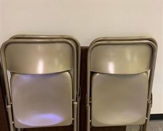 Folding table with four chairs