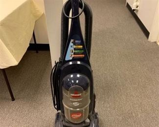 Bissell 12 amp Cleanview bagless vacuum cleaner