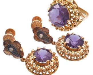 Lot 36 Synthetic Color Change Sapphire, 14k Jewelry Suite