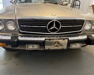 1987 SL560
Miles: 93,744
Vin: WDBBA48D4HA058699
$19,500
New battery!