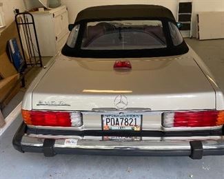1987 SL560
Miles: 93,744
Vin: WDBBA48D4HA058699
$19,500
New battery!