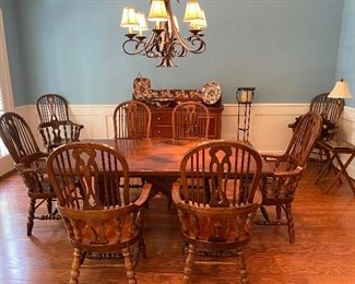Lovely Dining room table and eight chairs