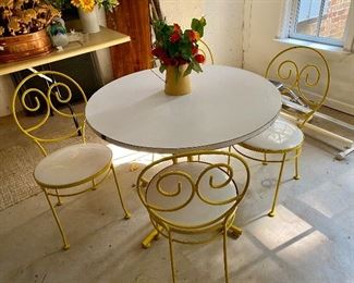 RARE Shaver - Howard MCM steel and vinyl dinette set!