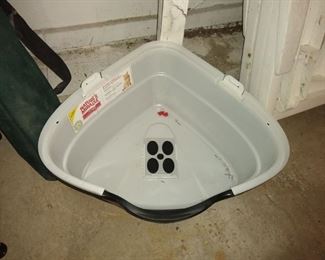Corner Catbox