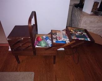 Wood expanding sewing box