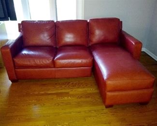 Stunning Thomasville red leather sofa!
