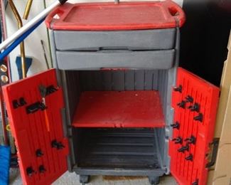Tool chest