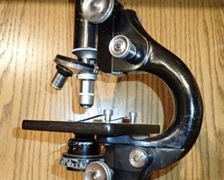 VINTAGE MICROSCOPE