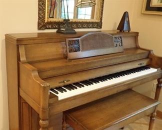 EVERETT PIANO - WALL MIRROR - STAINED GLASS LAMP - METRODOME
