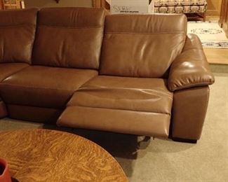 NATUZZI LEATHER ROUND SECTIONAL - WITH 3 - POWER RECLINERS  - SIZE 115" TO MIDDLE 115" TO END X 37 DEEP X 38" TALL - EXCELLENT CONDITION