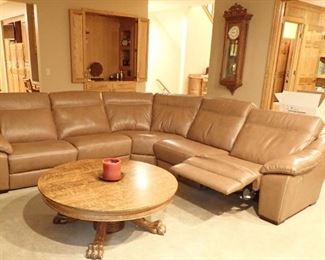 NATUZZI LEATHER ROUND SECTIONAL - WITH 3 - POWER RECLINERS  - SIZE 115" TO MIDDLE 115" TO END X 37 DEEP X 38" TALL - EXCELLENT CONDITION