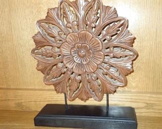 CARVED SHELF SITTER