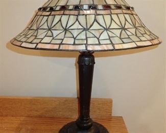 STAINED GLASS LIGHT