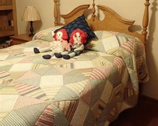 OAK FULL SIZE BED - HEADBOARD - FOOTBOARD - RAILS - MATTRESS - & QUILT & RAGGEDY ANN & ANDY