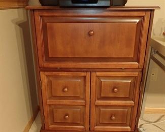 STORAGE / DESK WITH STORAGE