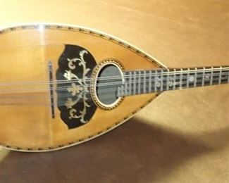 MANDOLIN