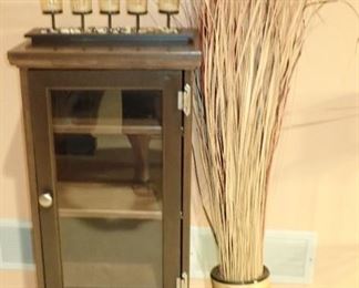 VASE WITH DRIED / GLASS DOOR SIDE CABINET