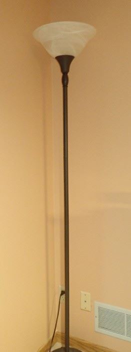 FLOOR LAMP WITH GLASS SHADE