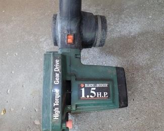 BLACK & DECKER EDGE TRIMMER