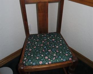 ANTIQUE WALNUT CHAIR