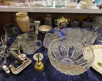 VINTAGE KITCHEN ITEMS