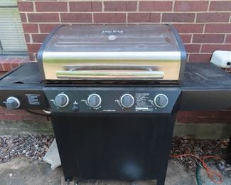 CHAR BROIL BBQ PIT