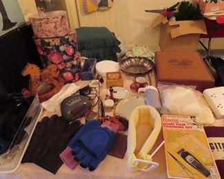 GLOVES - ACCESSORIES