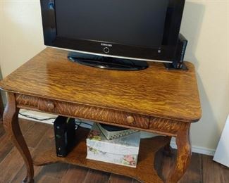 Antique Tiger Oak table